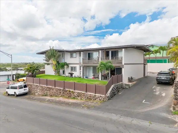 1683 Nana St, Wailuku, HI 96793