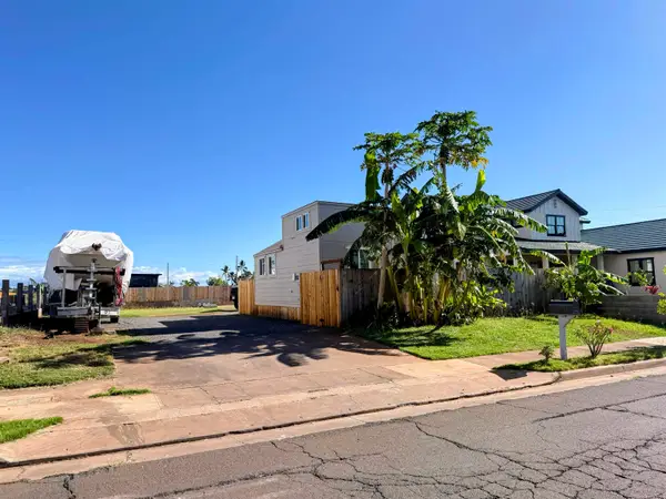 26 Kauaula Rd, Lahaina, HI 96761