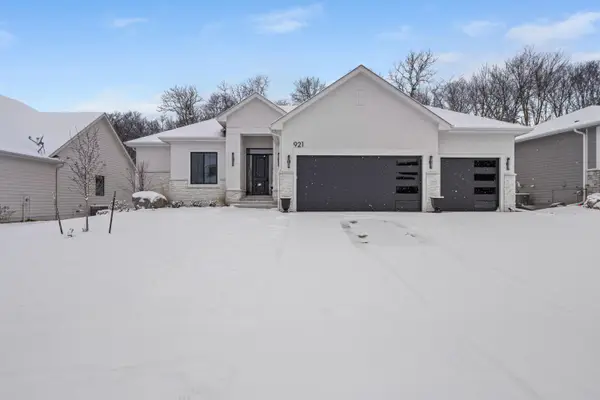 921 Timber Valley Drive, Polk City, IA 50226
