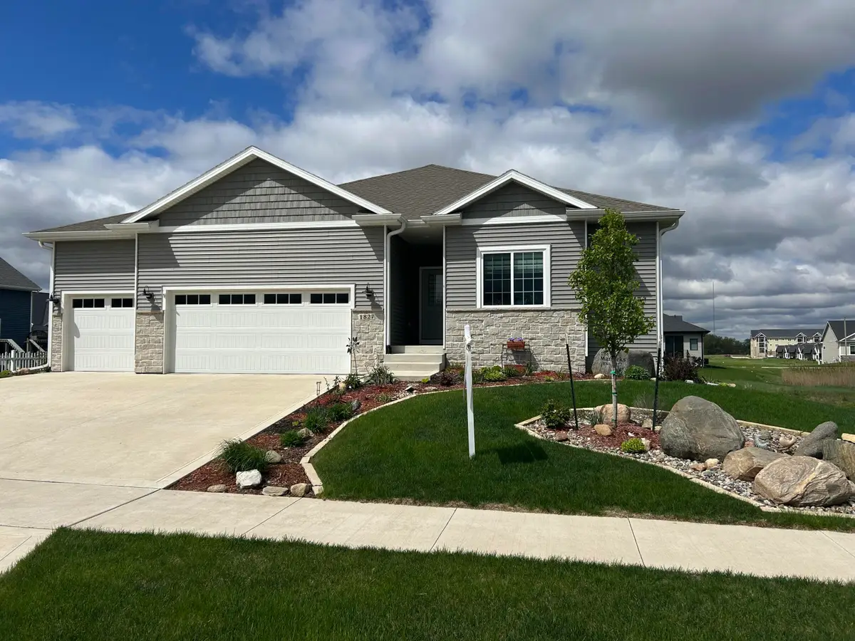 1827 Ledges Drive, Ames, IA 50010 - Image #1