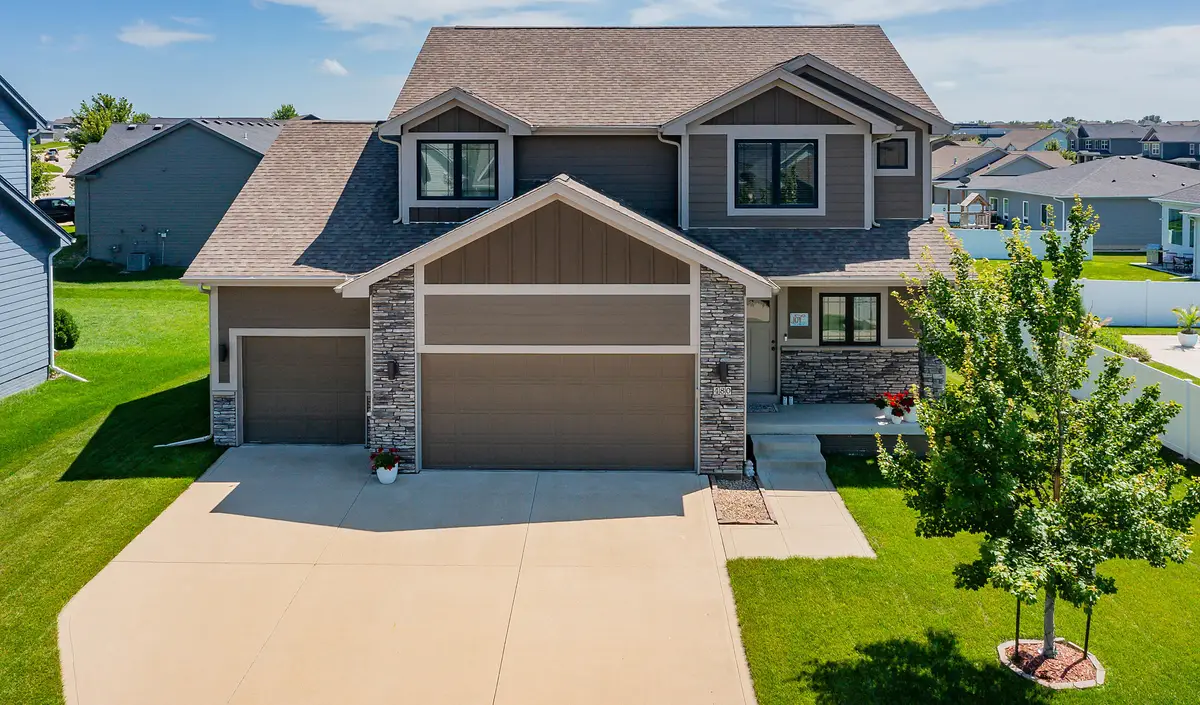 480 NE Bobcat Drive, Waukee, IA 50263 - Image #1