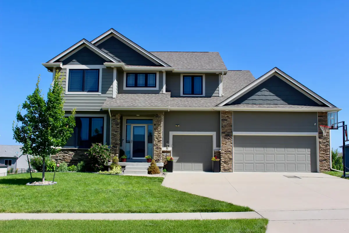 585 NE Brookshire Drive, Waukee, IA 50263 - Image #1