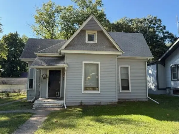 3806 12th Street, Des Moines, IA 50313