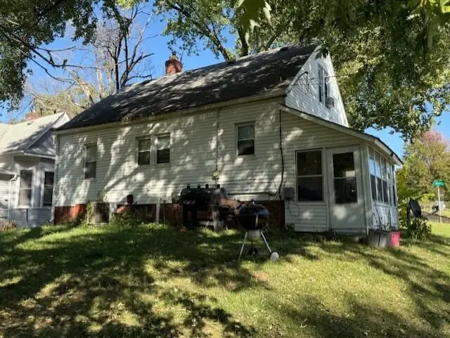 3802 12th Street, Des Moines, IA 50313 - #3