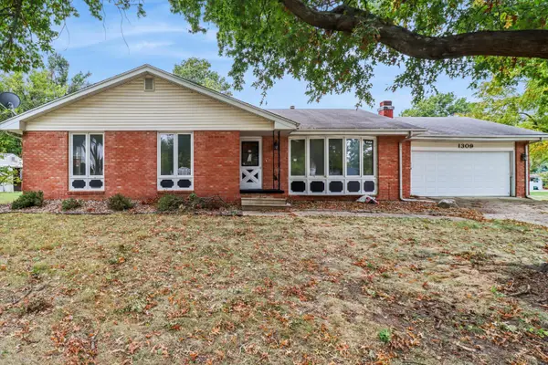 1309 N C Street, Indianola, IA 50125