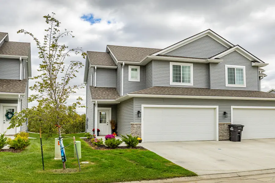 7000 Lake Ridge Avenue #24, Des Moines, IA 50320 - Image #2