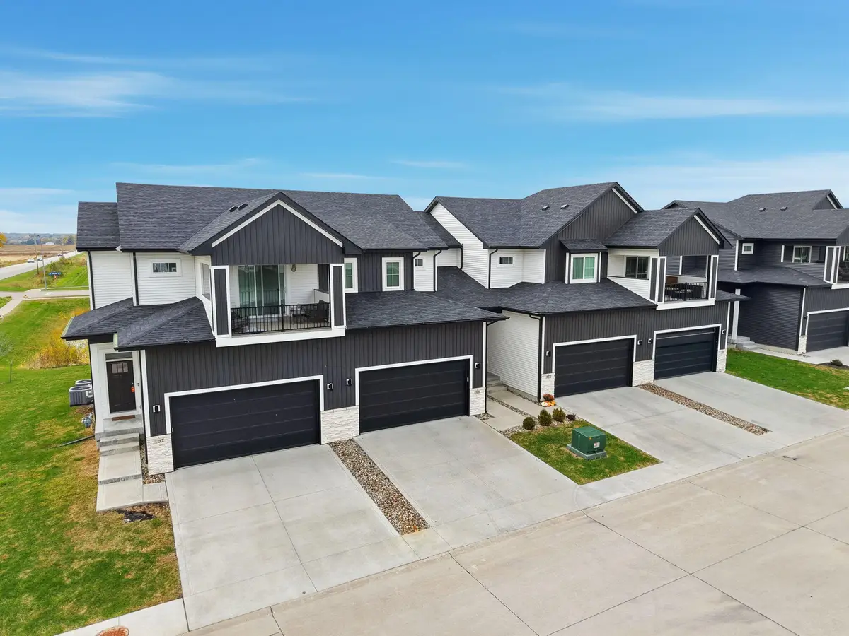 106 NE Country Meadow Lane, Ankeny, IA 50021 - Image #1