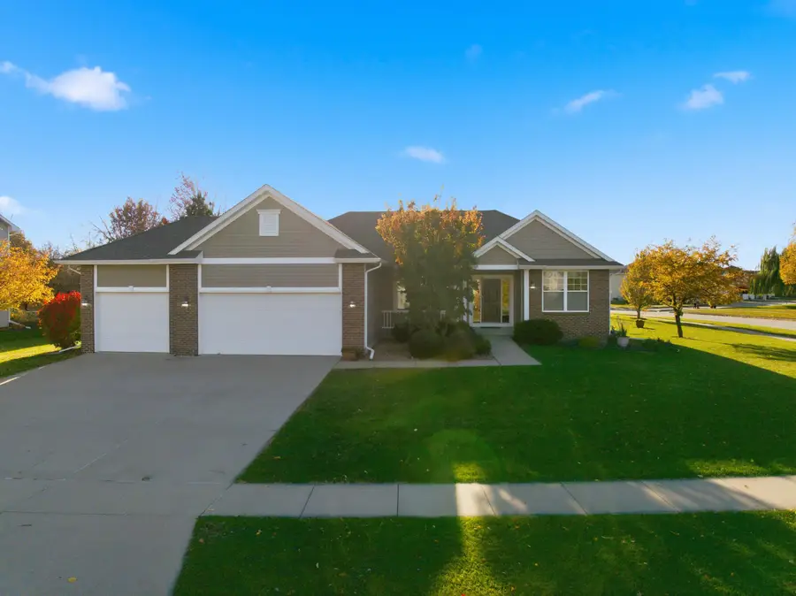 912 10th Avenue Place, Altoona, IA 50009 - Image #3