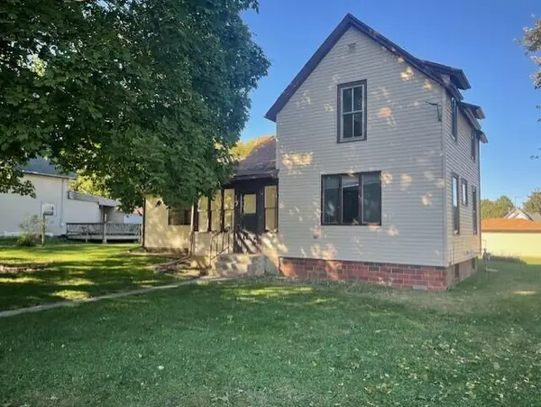 623 E Chestnut Street, Hubbard, IA 50122