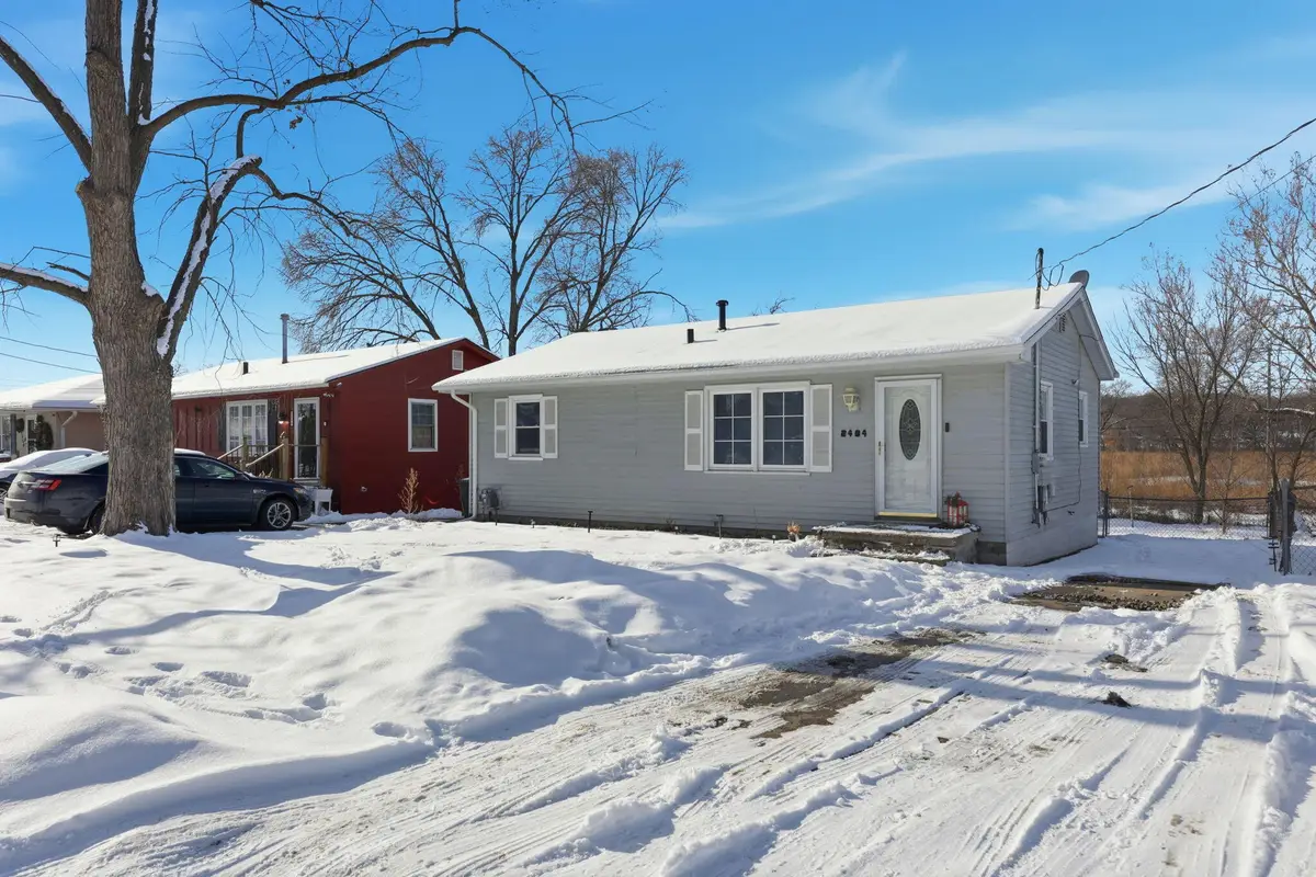 2404 E 37th Court, Des Moines, IA 50317 - Image #1