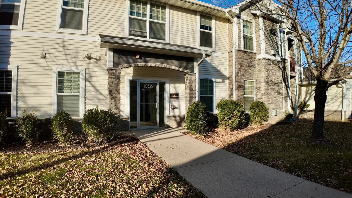 10325 Providence Drive #104, Johnston, IA 50131 - Image #1