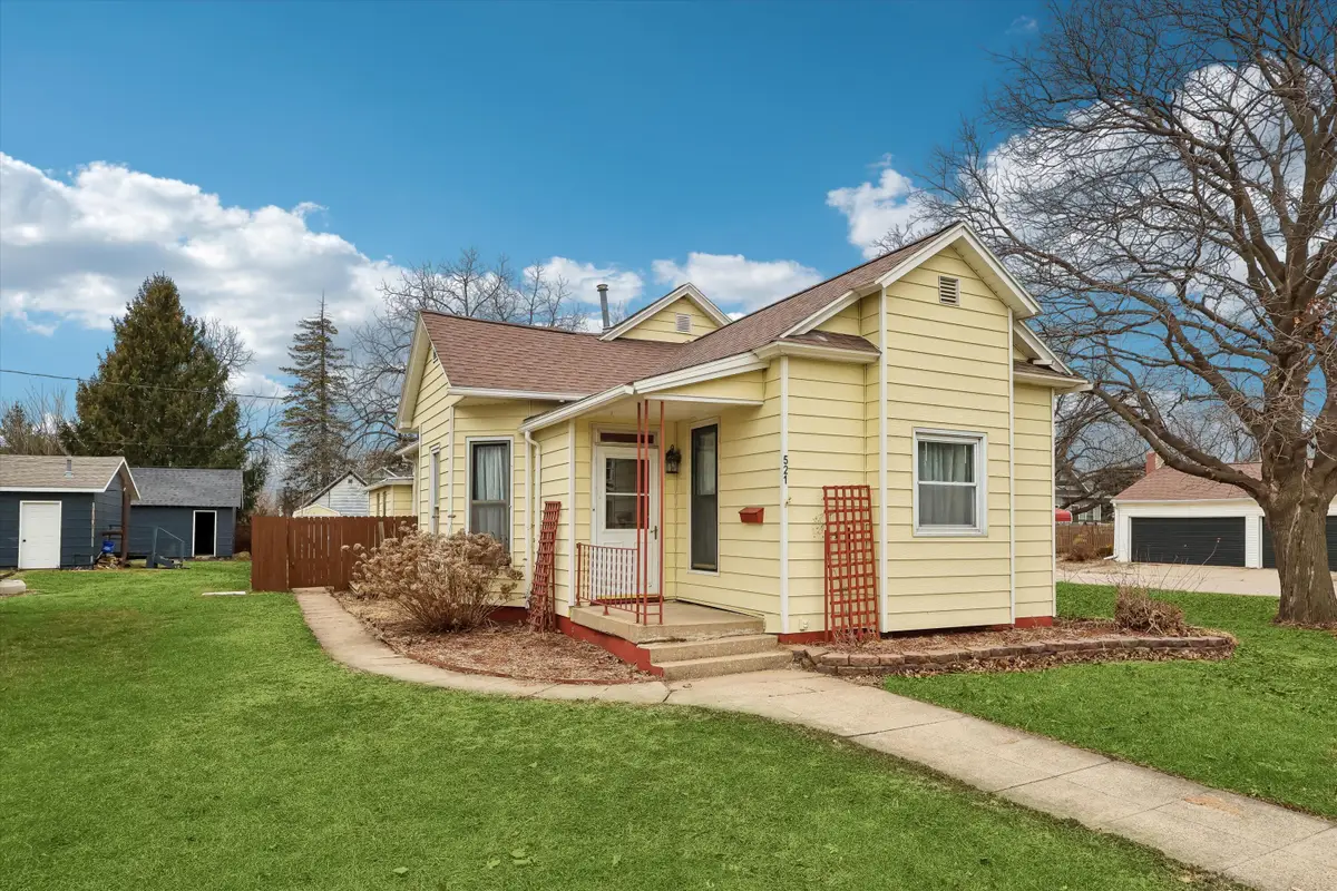 521 Division Street, Boone, IA 50036 - #1