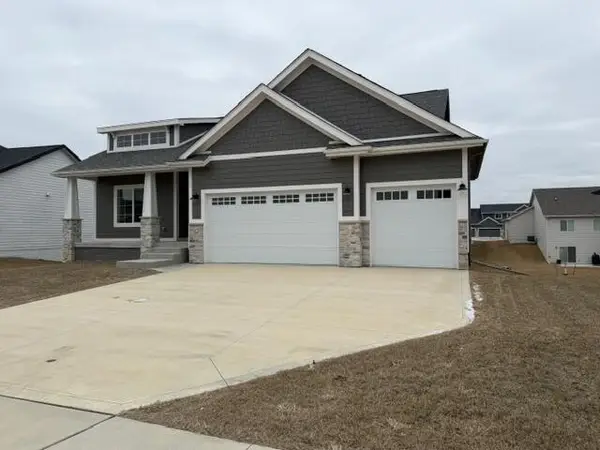 95 NW Hidden Knoll, Waukee, IA 50263