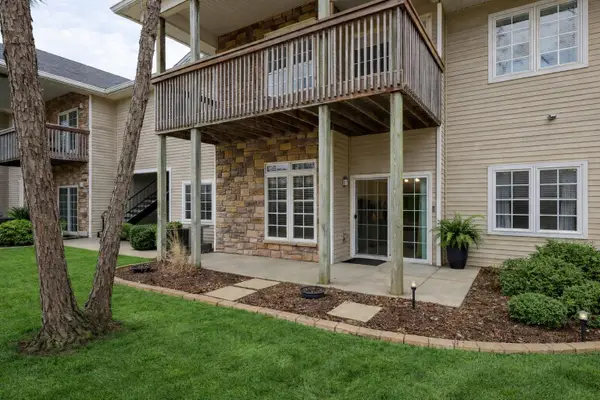 1709 34th Avenue #5, Altoona, IA 50009