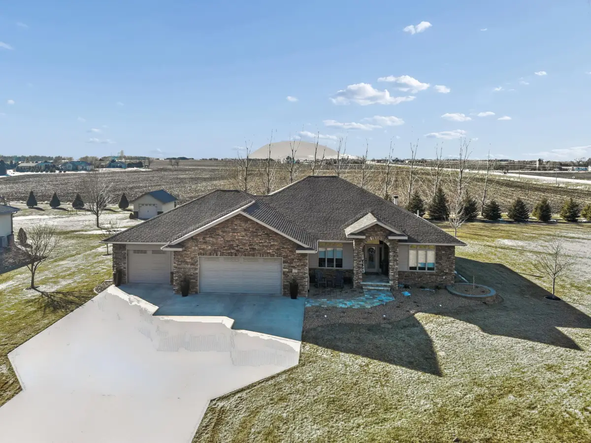 1213 N Country Club Road, Algona, IA 50511 - #1
