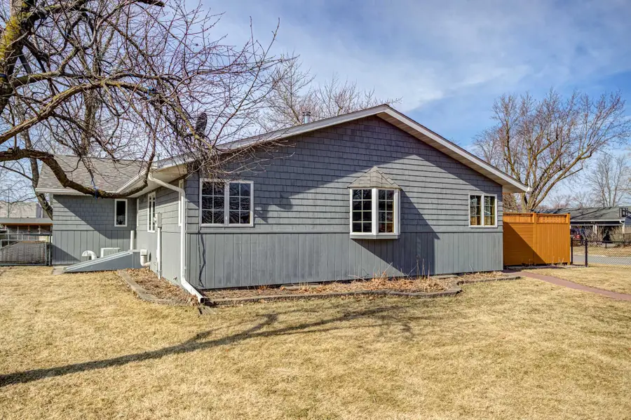 3124 Grove Avenue, Ames, IA 50010 - #3