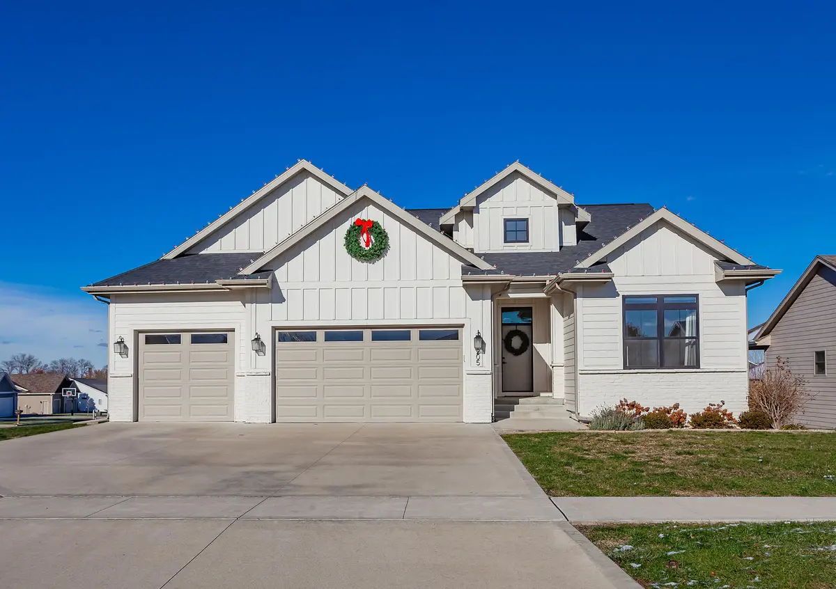 205 Centennial Drive, Huxley, IA 50124 - #1