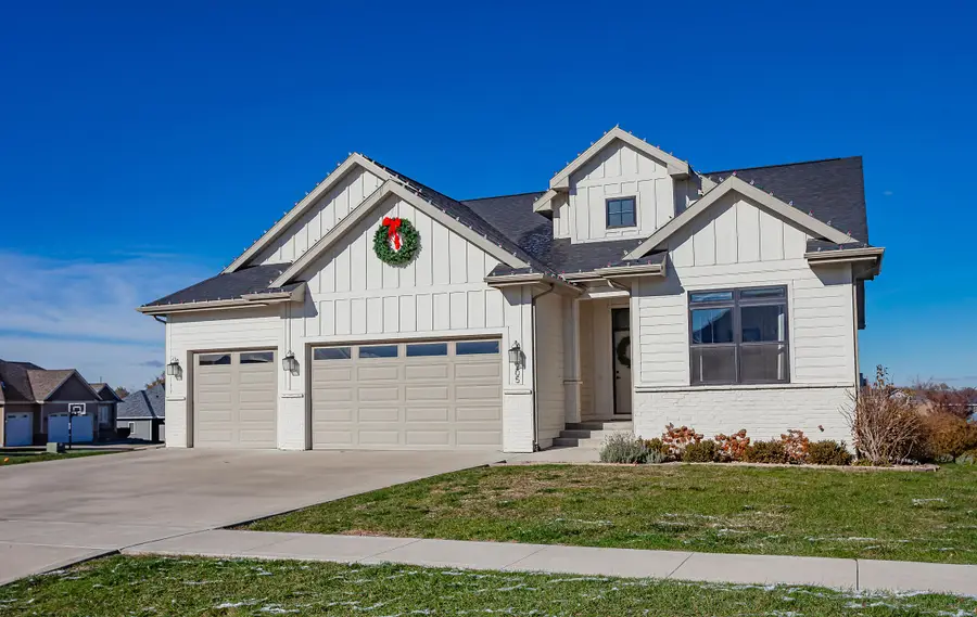 205 Centennial Drive, Huxley, IA 50124 - #3