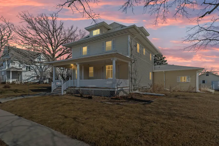 621 6th Street, Nevada, IA 50201 - #2