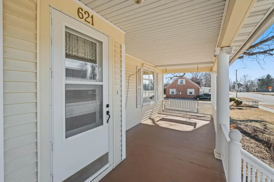 621 6th Street, Nevada, IA 50201 - #3