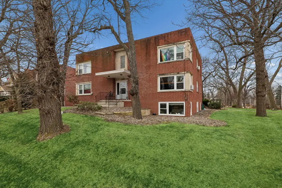 4230 Ingersoll Avenue, Des Moines, IA 50312 - #2