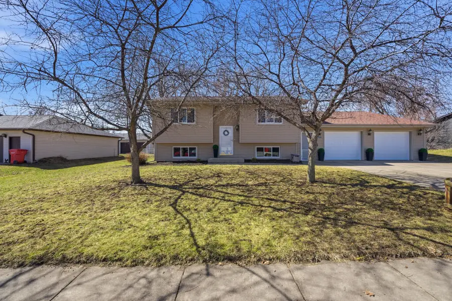 609 Parkridge Avenue, Huxley, IA 50124 - #2