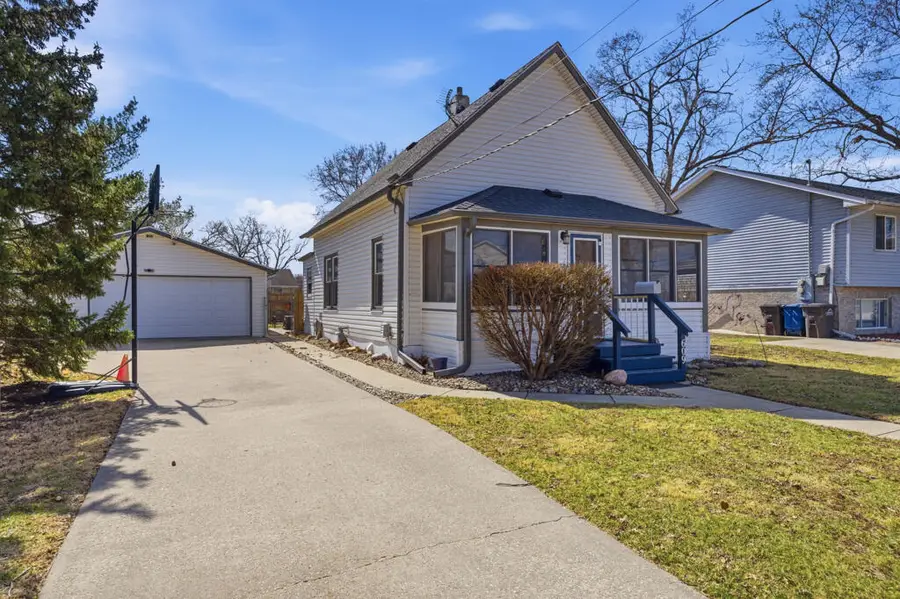 609 E Granger Avenue, Des Moines, IA 50315 - #3