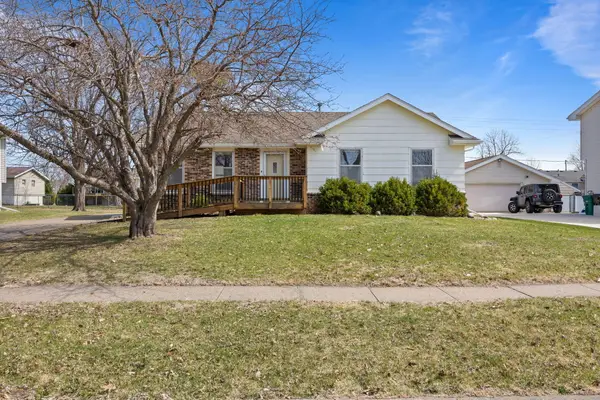 801 NE Innsbruck Drive, Ankeny, IA 50021
