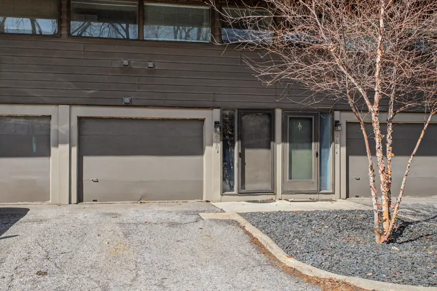 918 S Dakota Avenue, Ames, IA 50014 - #2