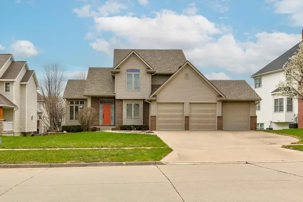 3206 SW Woods Court, Ankeny, IA 50023