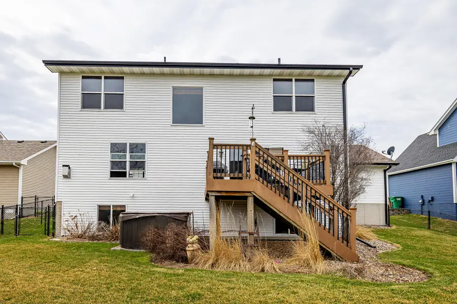 107 21st Street, Altoona, IA 50009 - #3