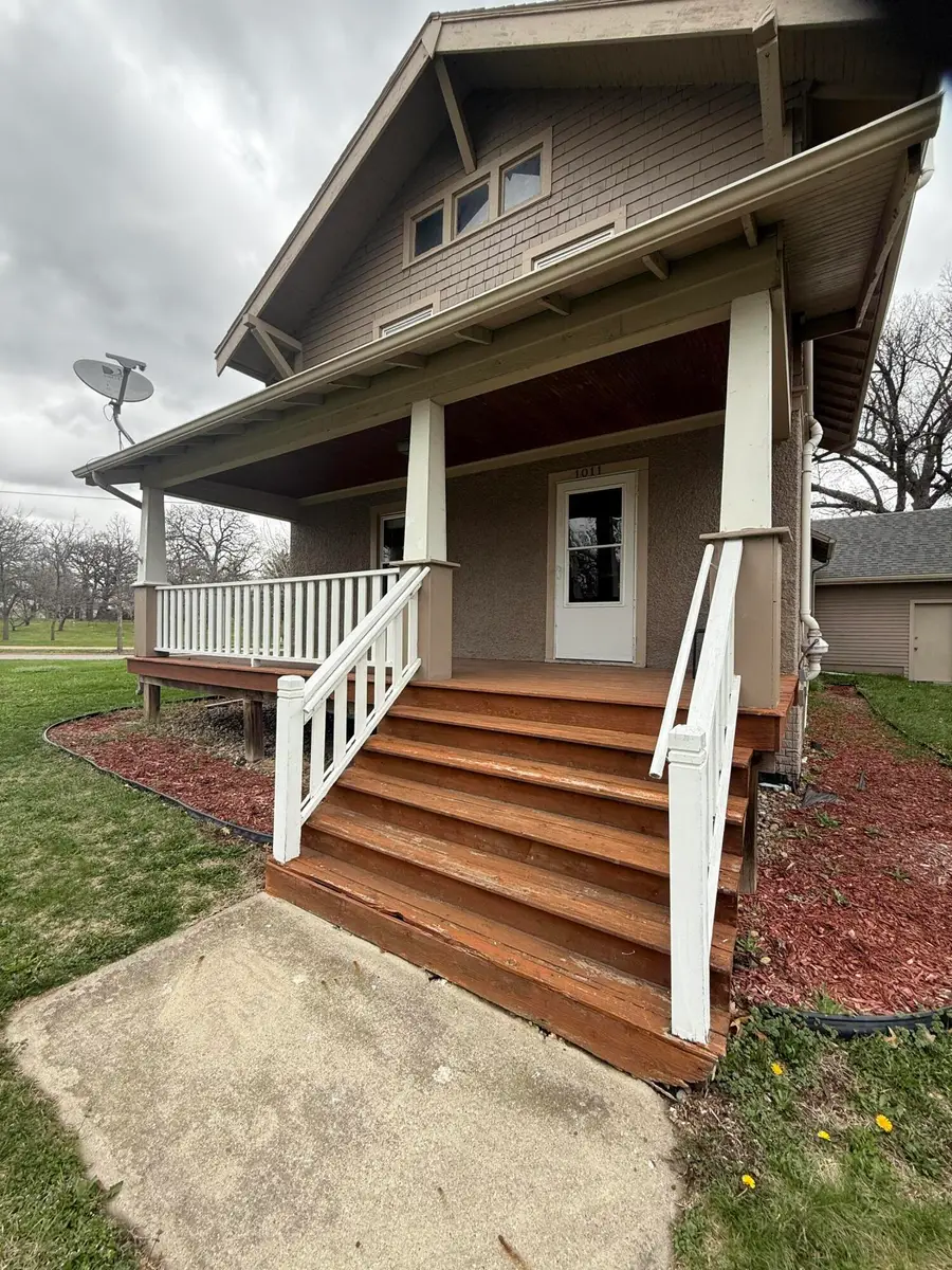 1011 24th Street, Des Moines, IA 50311 - #2