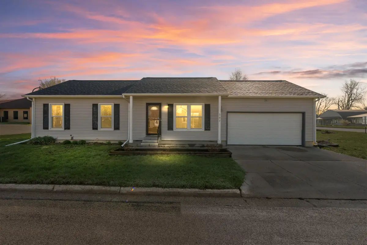 307 7th Avenue, State Center, IA 50247 - #1