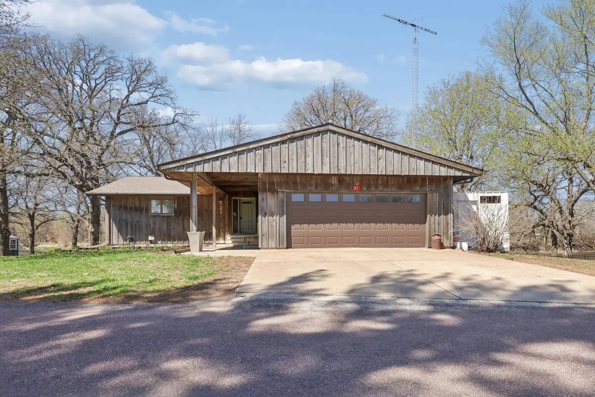 21 W Fork Drive, Humboldt, IA 50548 - #1