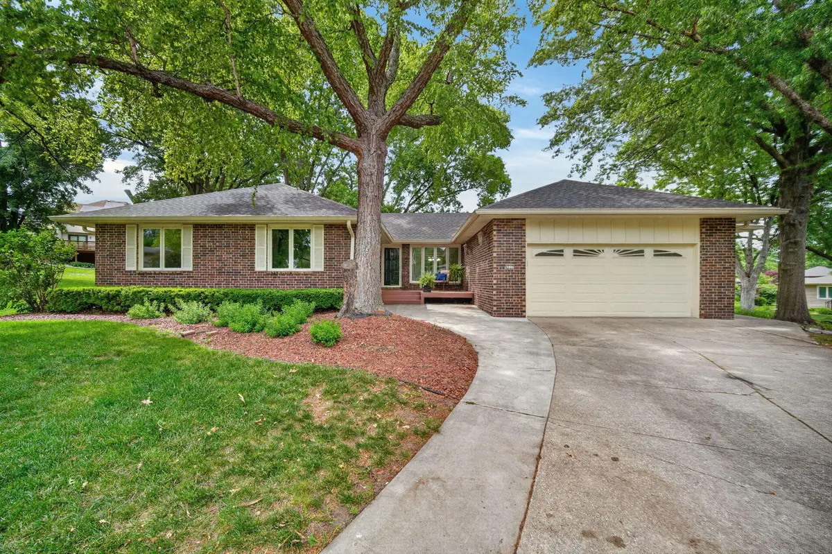 4212 95th Circle, Urbandale, IA 50322 - #1