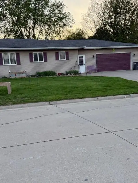 1002 7th Street, Eldora, IA 50627 - #1