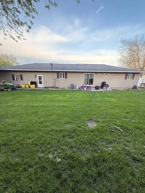 1002 7th Street, Eldora, IA 50627 - #2