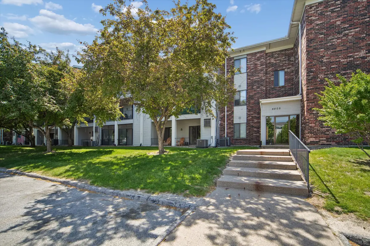 4805 86th St Unit 5, Urbandale, IA 50322 - #1
