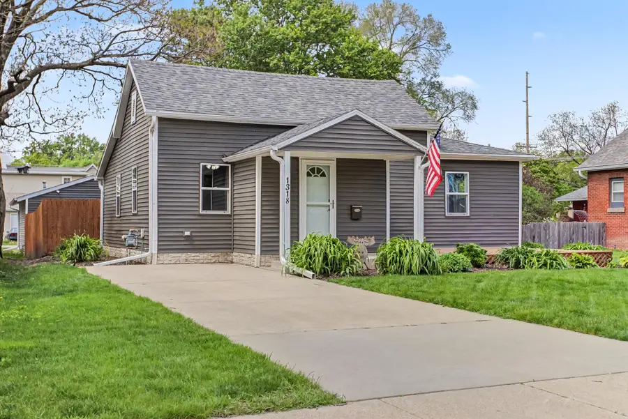 1318 3rd Street, Nevada, IA 50201 - #2