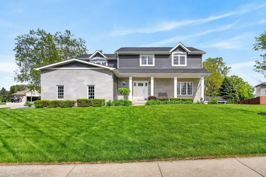 7155 Oak Crest Boulevard, Johnston, IA 50131 - #2