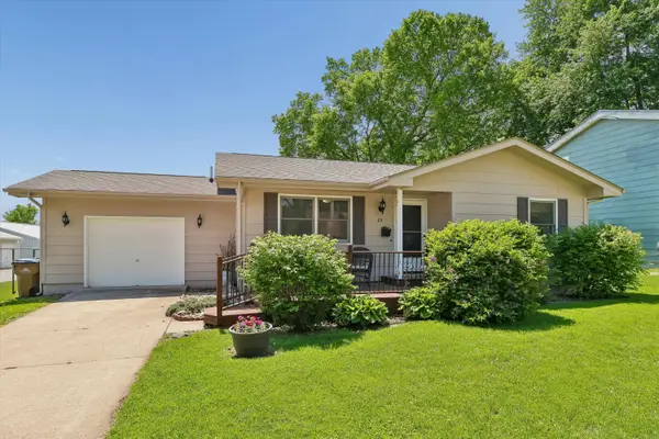 25 Elm Street, Carlisle, IA 50047