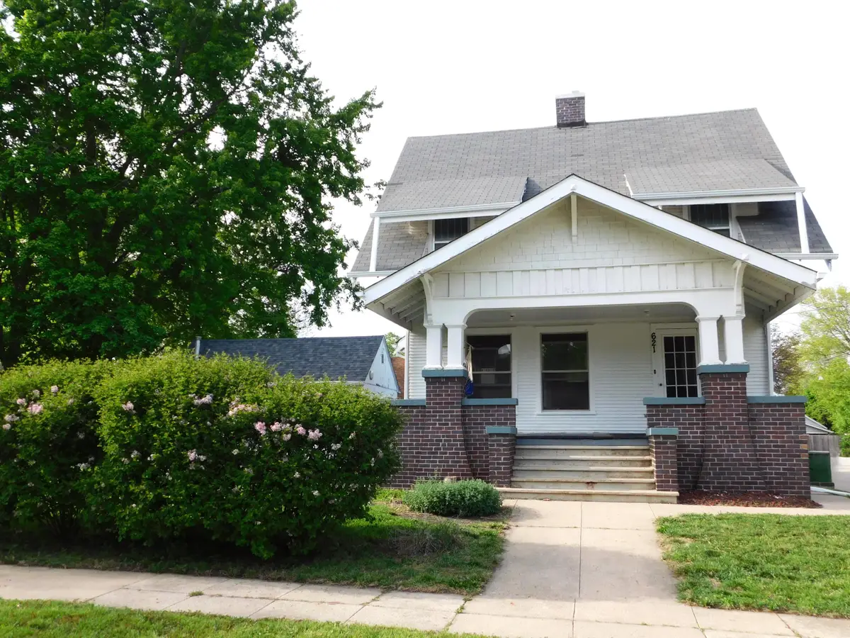 621 8th Street, Boone, IA 50036 - #1