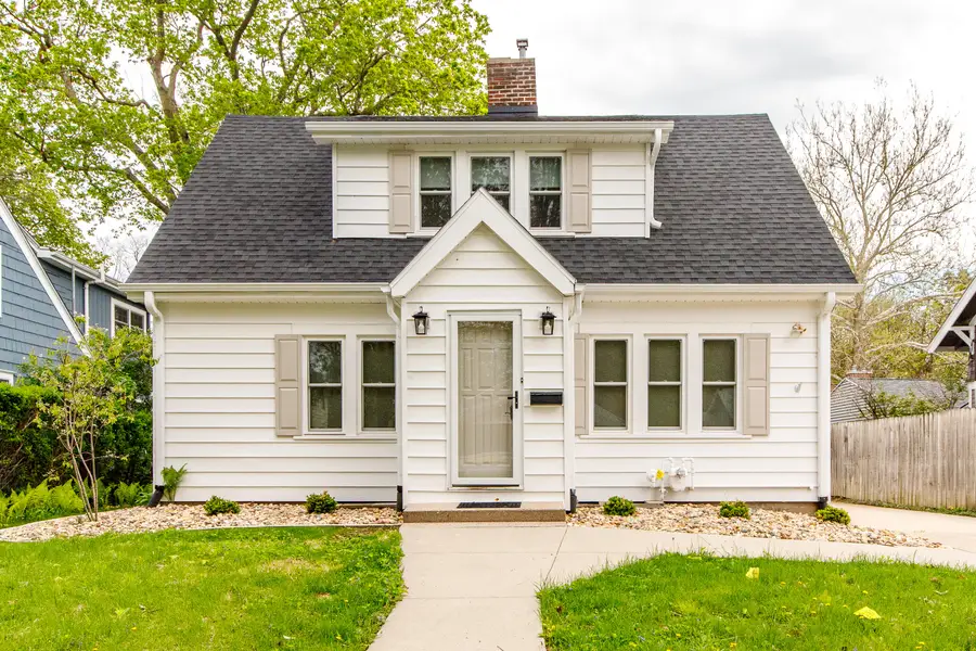 616 Lynn Avenue, Ames, IA 50014 - #2
