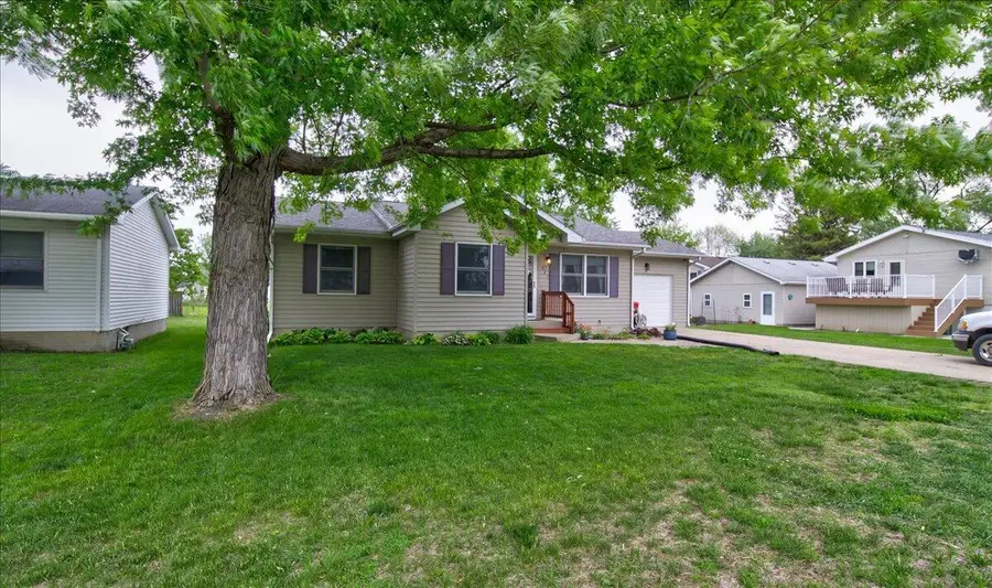527 Richardson Drive, Webster City, IA 50595 - #2