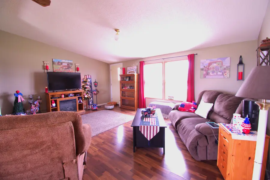 1966 210th Street, Boone, IA 50036 - #2