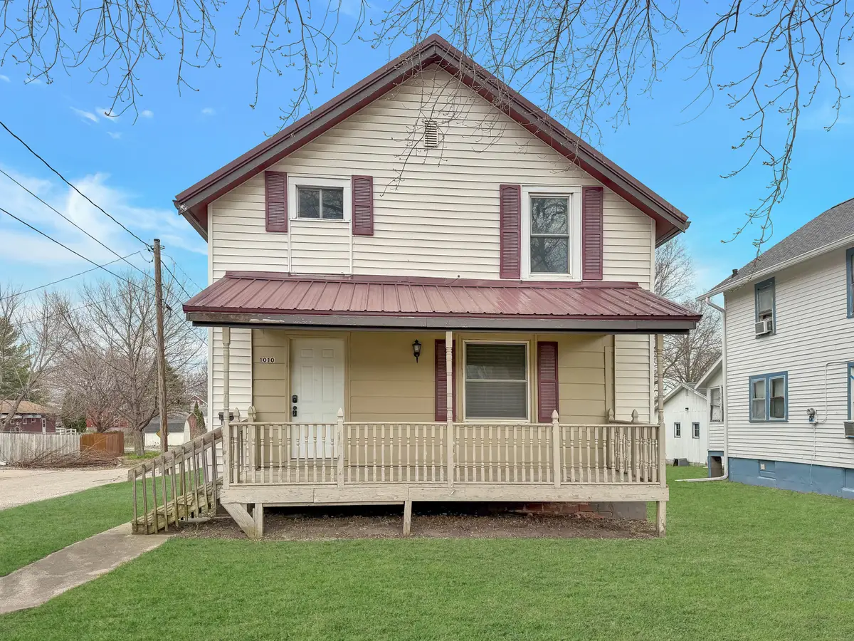 1010 W 5th Street, Perry, IA 50220 - #1