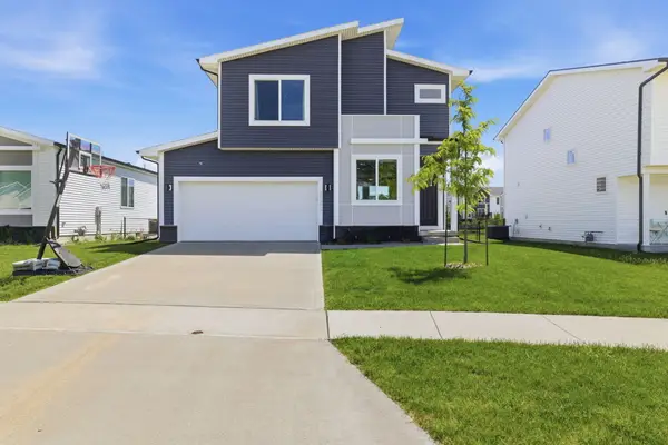 1546 S Redtail Avenue, West Des Moines, IA 50265