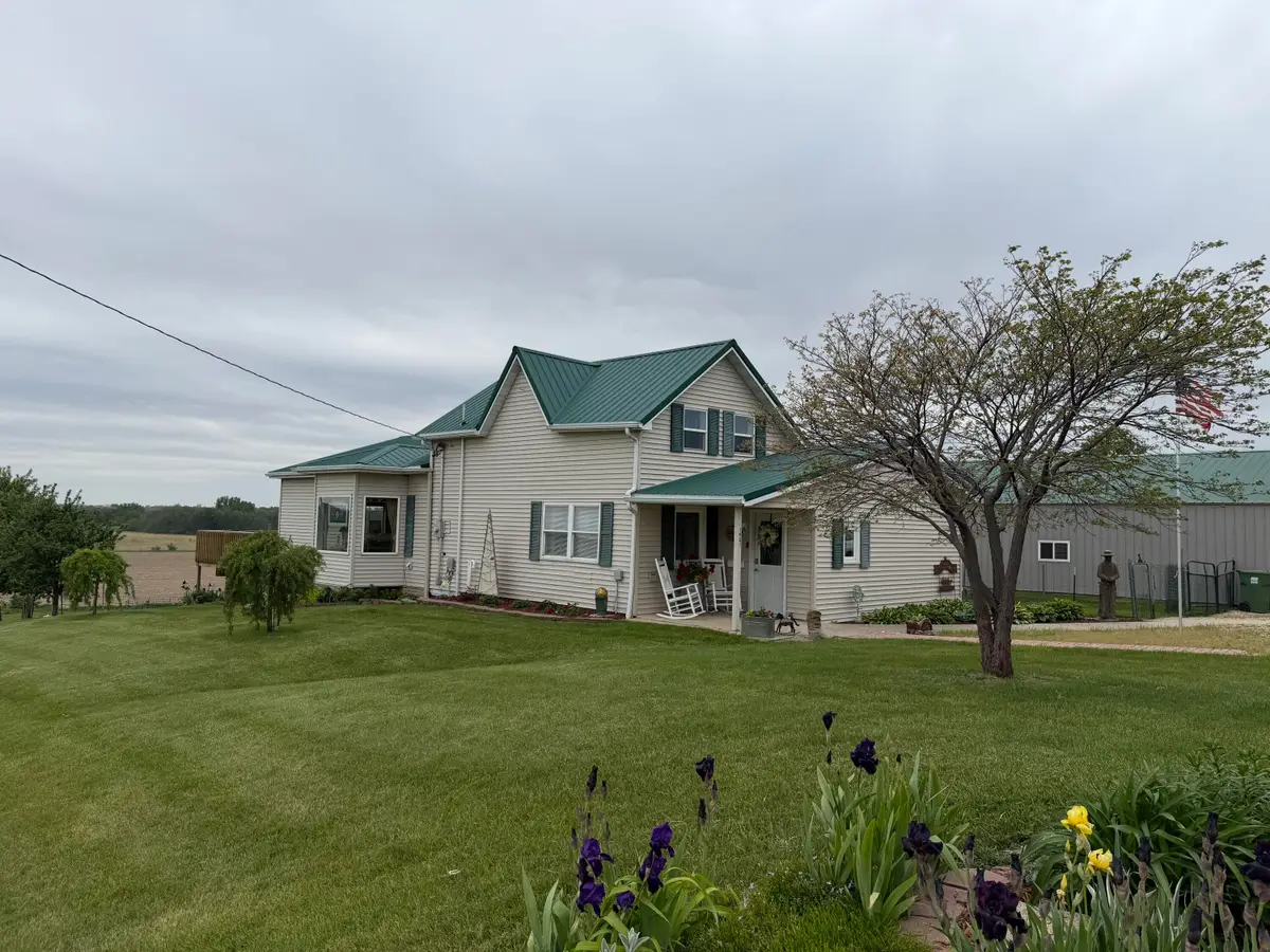 1901 W Broadway Street, Parkersburg, IA 50665 - #1