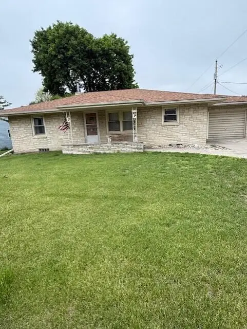 208 W Chestnut, Hubbard, IA 50122 - #1