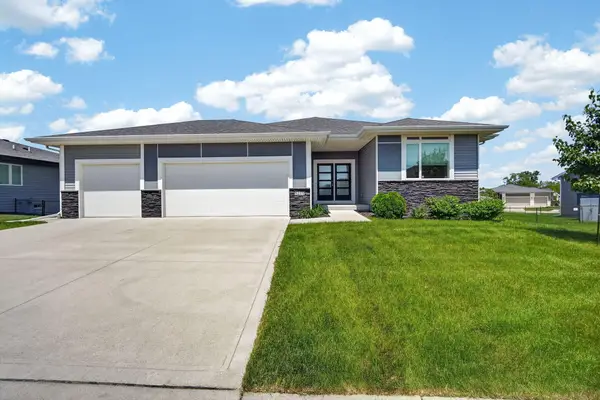 5219 Springbrook Drive, Ames, IA 50014